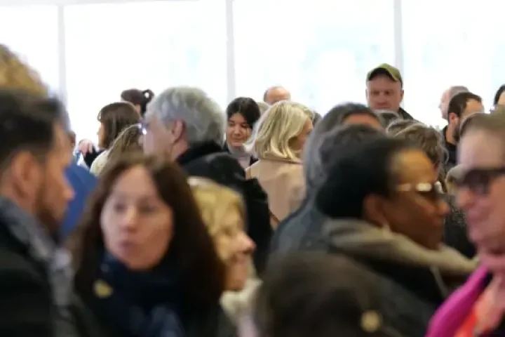 Rassemblement de personnes à l'INSA Lyon